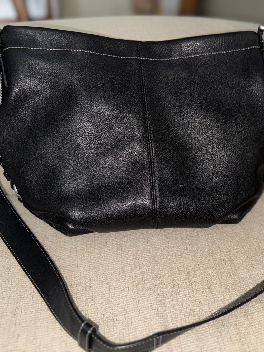 Coach Women's Black Leather Shoulder Bag - Picture 2 of 8